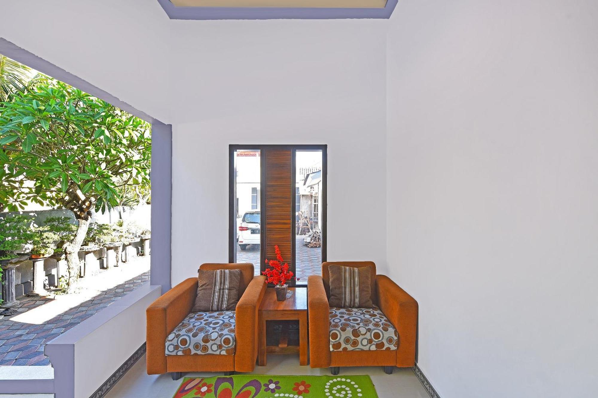 Oyo 91192 Homestay Antara غيليمانوك المظهر الخارجي الصورة