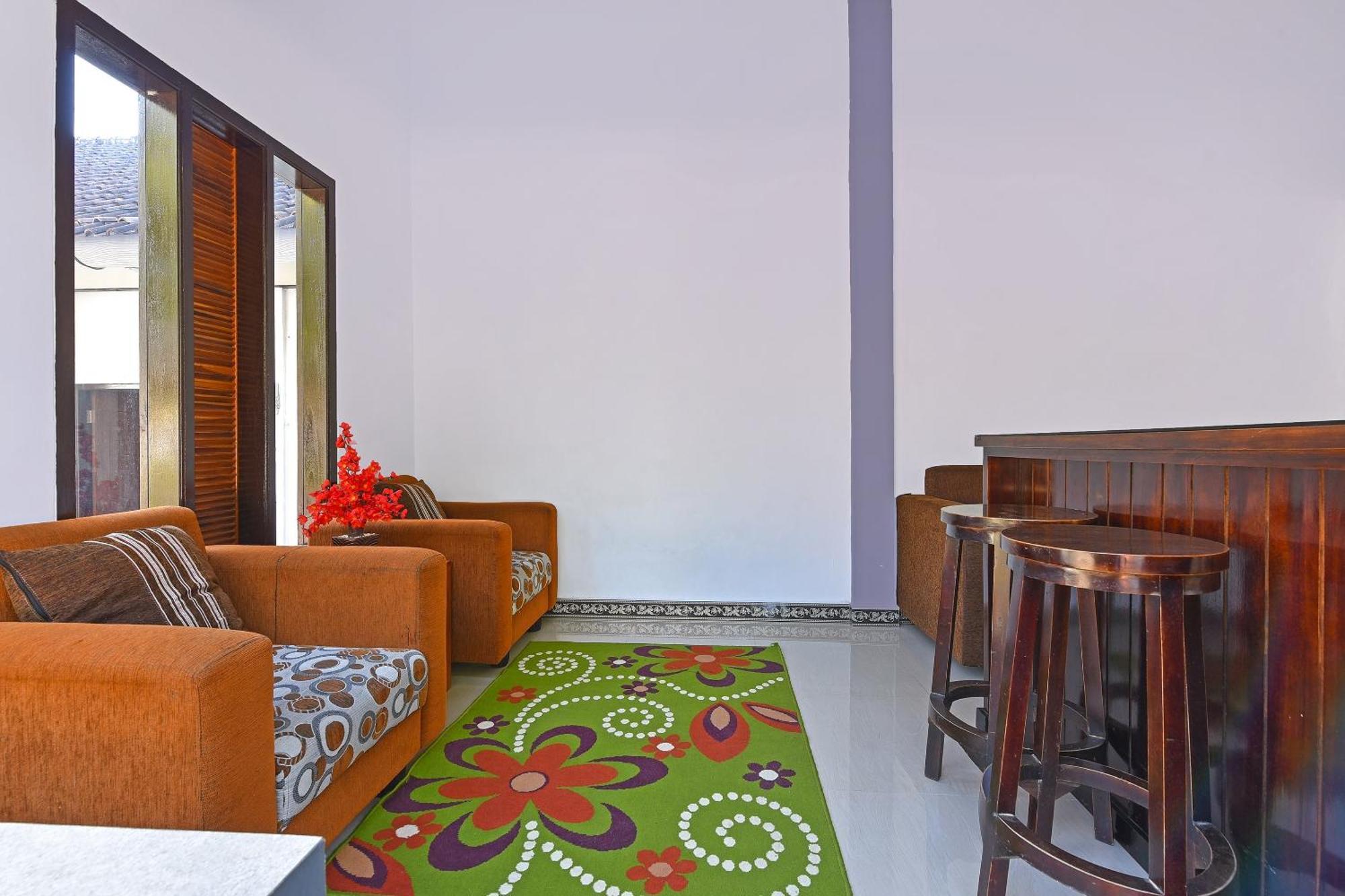 Oyo 91192 Homestay Antara غيليمانوك المظهر الخارجي الصورة
